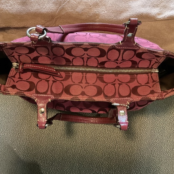Vintage Coach Signature Burgundy Jacquard Tote Bag - Picture 9 of 11